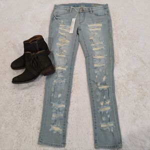 NWT Blank NYC Skinny Classique jeans